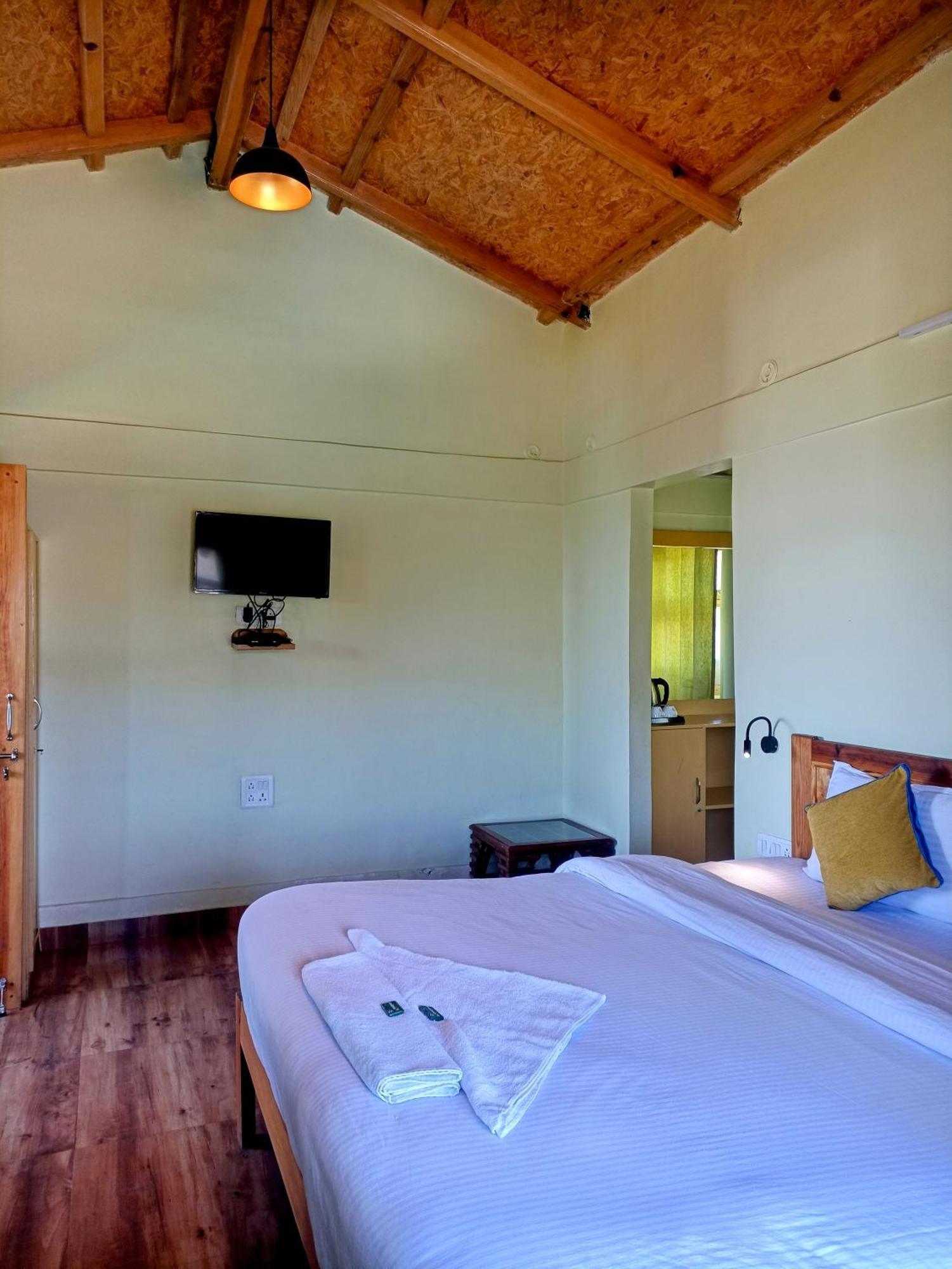 Chirping Orchard, Mukteshwar Bed & Breakfast Ngoại thất bức ảnh